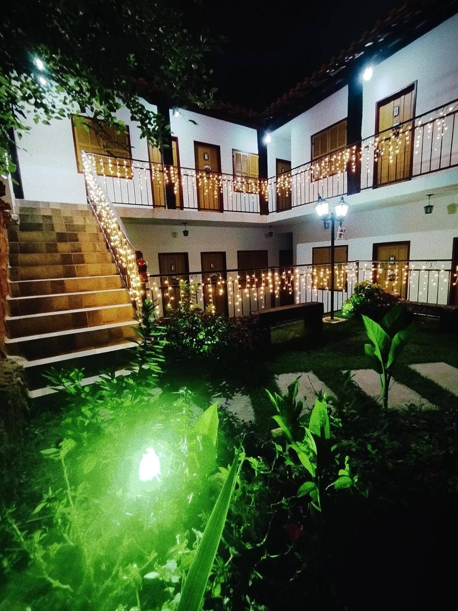 Pouso Casa Da Vovo 호텔 티라덴티스 외부 사진